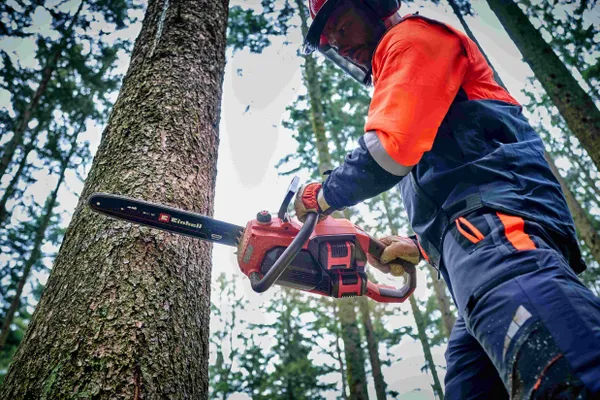 Пила цепная аккумуляторная Einhell GP-LC 36/40 Li BL - Solo, PXC, 36В, шина 40 см, бесщеточная, 19 м/с, 4.8 кг (без АКБ и ЗУ) отзывы