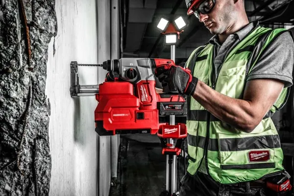 Перфоратор аккумуляторный Milwaukee M18 BLH-0 SDS-plus 18В 2.3Дж 3 режима 2.4кг без АКБ и ЗП отзывы