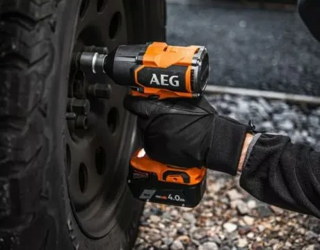 Купити Гайковерт BSS18MTF12BL-402C-2 AEG,18В, 2х4Аг,0-2800об/хв,1/2",785Нм,2,6кг