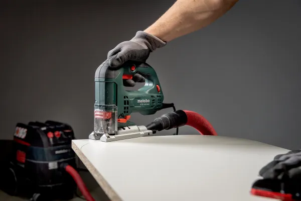 Купить Лобзик Metabo STEB 100 QUICK, 710Вт, 1000-3100об/мин, ход 22мм, 2.1кг