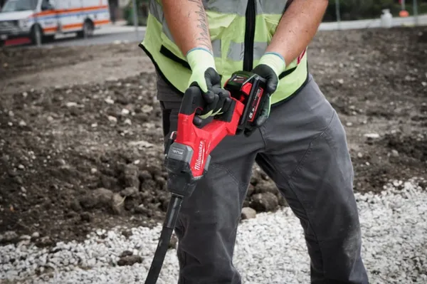 Акумуляторний вібратор для бетону M18 FCVN24-0 (2,4м) (каркас) купить онлайн