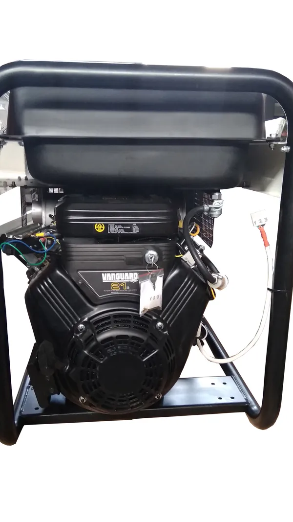 Купить Генераторна установка FV15000TRE макс. потужн. 3ф-14,5кВА/1ф-7,0кВт, двиг.B&S, бак 45л, ел.старт