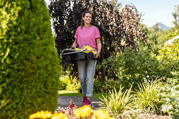 Газонокосилка аккумуляторная Karcher LMO 2-18 Battery 18В 32см акб 1х5А-ч 25-60мм с доставкой