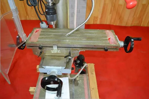 Купить Сверлильно-фрезерный станок Holzmann ZX 40PC со скидкой