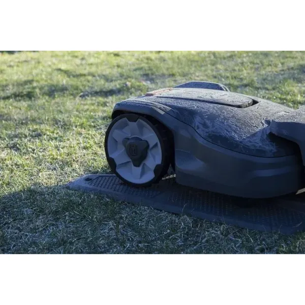 Газонокосилка-робот Husqvarna AM 310E NERA с системой Husqvarna EPOS™ заказать