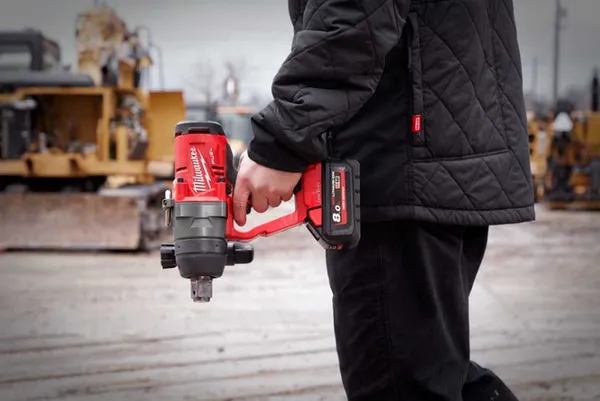 Гайковерт ударний акумуляторний Milwaukee M18 ONEFHIWF1-802X 18В АКБ 2х8А·год 0-1650об·хв 2400Нм 1/2" ЗП M12-18FC кейс 5.9кг в наявності