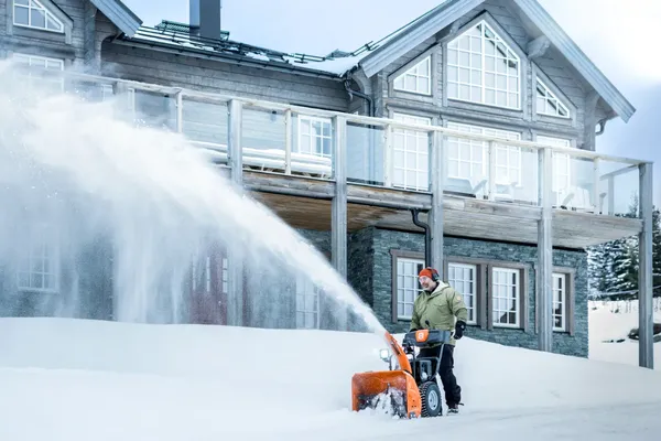 Купити Снігоочисник Husqvarna ST 269