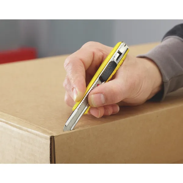 Купить Нож  9мм сегментированое лезвие 135мм литой оцинкованный корпус FatMax (уп.6)