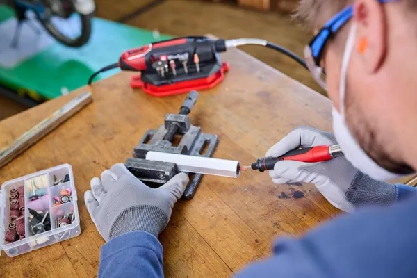 Шліфувально-гравірувальний пристрій Einhell TC-MT 150E 150Вт 10000-35000об/хв гнучкий вал, набір насадок 0.56кг купити в Україні