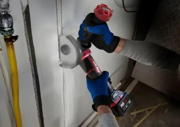 Шліфмашина кутова акумуляторна SKIL 3930 CB XP 125мм безщіткова 20В 1х5А·год 8500об·хв VRS+ плав. пуск 1.88кг відгуки