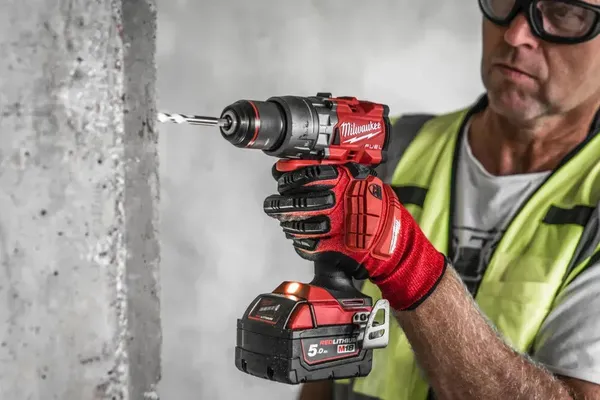 Купить Шуруповерт-дрель аккумуляторная Milwaukee FPD3-502X 18В 2х5А·час 158Нм 0·2100об·мин ЗП M12-18C кейс 2.2кг