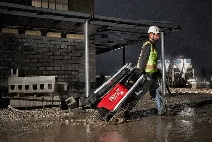 Ліхтар світлодіодний акумуляторний підлоговий MILWAUKEE, MX FTL-601-0 ціна в Україні