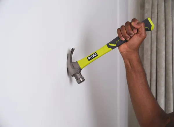 Молоток столярний Ryobi RHHCC560 560г магнітний утримувач руків'я скловолокно відгуки