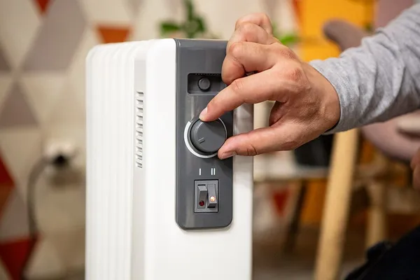 Купить Обогреватель масляный Neo Tools, 30м2, 2500Вт, мех. упр-ние, 11 секций, белый