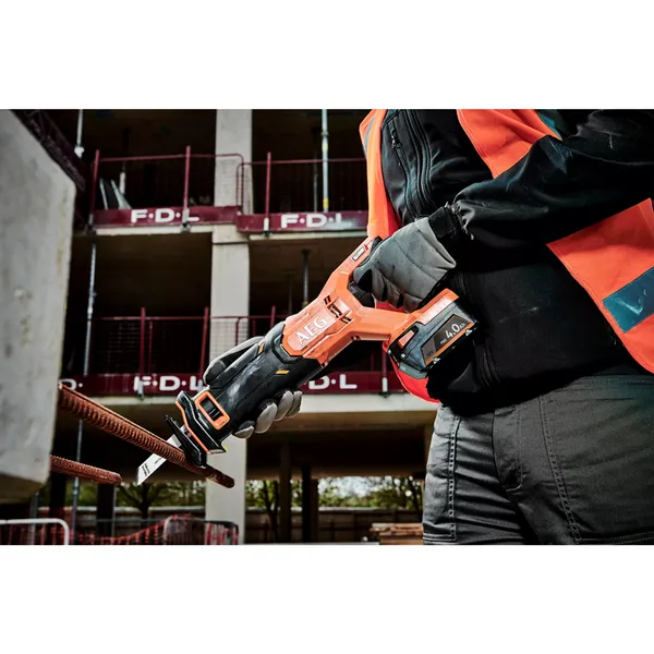 Заказать Пила сабельная AEG BUS18C2-0 18В, 0-300х/мин, 28,5мм, 255мм/20мм, 2,3кг с доставкой