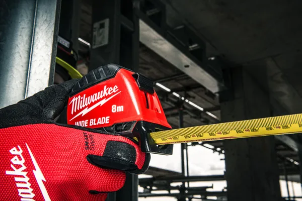 Купить Рулетка магнітна WIDE BLADE MAGNETIC MILWAUKEE (Gen2), (полотно 35мм), 8м