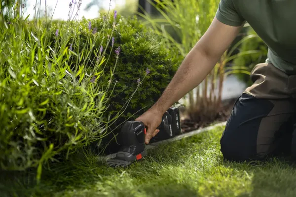 Набір Husqvarna: Гілкоріз Aspire PE5-P4A+штанга KIT (АКБ+ЗП) + Ножиці Husqvarna Aspire S20-P4A (без АКБ та ЗП) + Рейка до системи зберігання