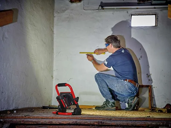 Купити Прожектор Einhell TC-CL 18/1800 Li - Solo акум., PXC, 1800 лм, 18В, 5000 К, 1 COB LED, 1.15 кг (без АКБ і ЗП) зі знижкою