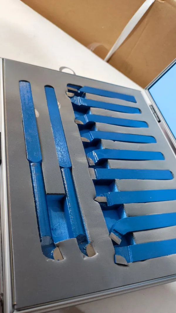 Набір токарних резців по металу 11 шт. 12 мм ціна в Україні