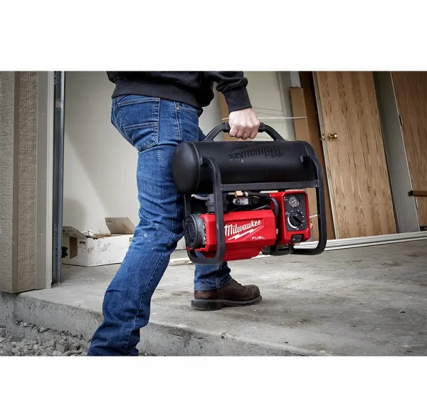 Купить Акумуляторний повітряний компресор MILWAUKEE, M18 FAC-0 со скидкой