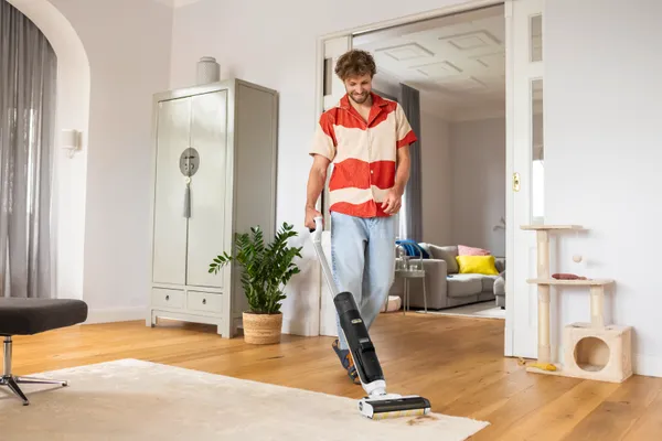 Пилосос Karcher безпровідний FCV 3, 160Вт, конт пил -0.45л, вода -0.8л, автон. робота до 30хв, вага-3.7кг, 3в1, білий замовити