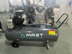 Поршневой компрессор MAST VA90/200L 220V фото