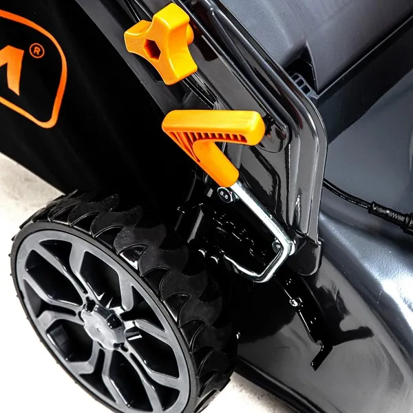 Купить Газонокосарка акум. BLM48-SP, 2*18В, ширина захвату 48см, висота скош. 30-80мм, травозбірник 70л, самохідна, КАРКАС (без АКБ і ЗП)