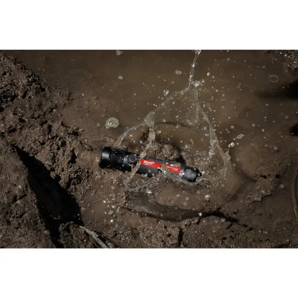 Ліхтар світлодіодний акумуляторний компактний MILWAUKEE, L4 FMLED-301 відгуки