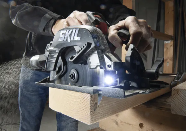 Купить Пила дисковая аккумуляторная SKIL 3571 CA XP безщіткова 20В 1х5А·час 184мм 2.95кг