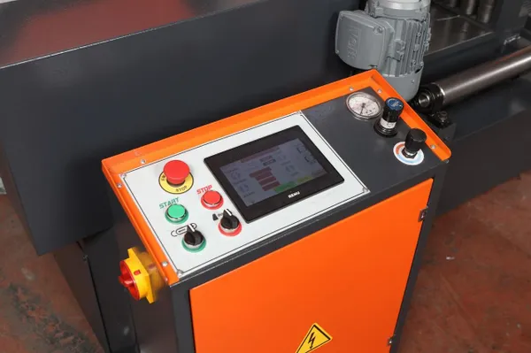 Замовити Автоматична двоколонна стрічкова пилка DISPA MAKINA D-O 280 з доставкою