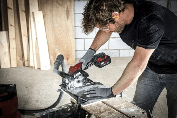 Пила дисковая аккумуляторная SKIL 3540 CA Compact 20В 1х5А·час 120мм 1.8кг цена в Украине