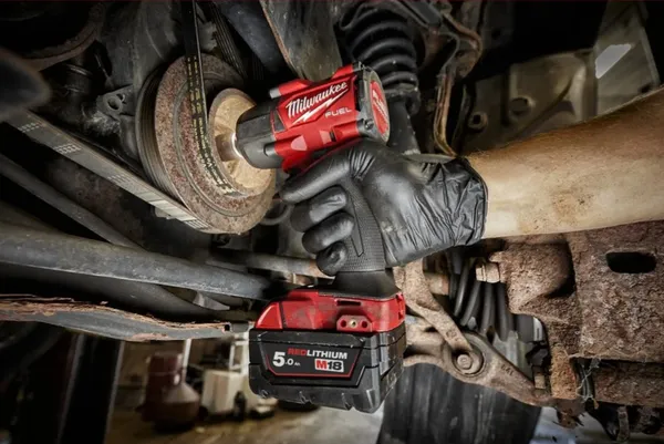 Гайкокрут акумуляторний 1/2" MILWAUKEE, M18 FMTIW2F12-0X, 881Нм (HD кейс) відгуки