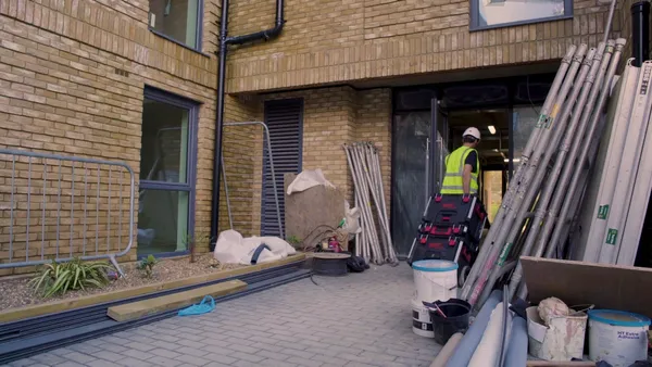 Кейс XL PACKOUT 554x394x422 мм MILWAUKEE заказать