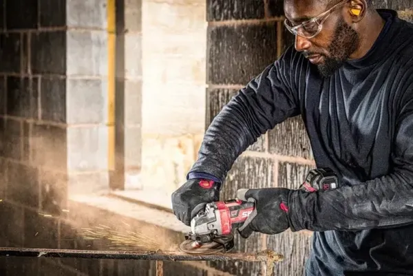 Шліфмашина кутова акумуляторна SKIL 3930 CB XP 125мм безщіткова 20В 1х5А·год 8500об·хв VRS+ плав. пуск 1.88кг замовити