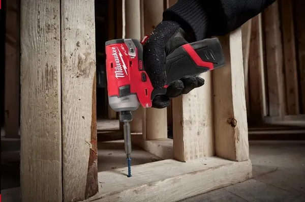 Купити Гвинтокрут акумуляторний 1/4" HEX MILWAUKEE, M12 FQID-0, 50Нм зі знижкою