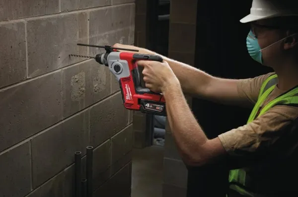 Перфоратор акумуляторний SDS PLUS M18 BH-402C 4933443330 отзывы