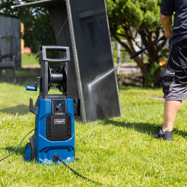 Мийка високого тиску Scheppach HCE2800, 230В/50Гц, 2.4 кВт, 180 бар, 480 л/год, IP X5, шланг 5м, котушка для шланга,10 аксесуарів, 12 кг купити в Україні