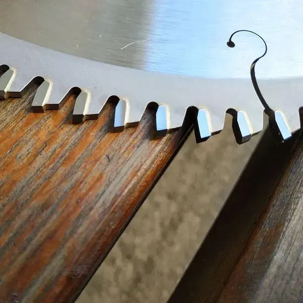 Купить Пила основная для форматно-раскроечного станка HMD300, F – 30, Z – 96, K – 3,2/2,2