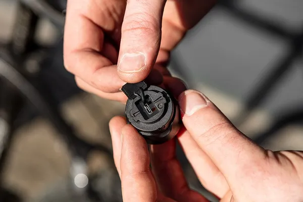 Заказать Фонарь велосипедный Neo Tools задний, 30 люмен, 0.5Вт, USB, 400мА·ч, 6 функций освещения, функция STOP, IPX6 с доставкой