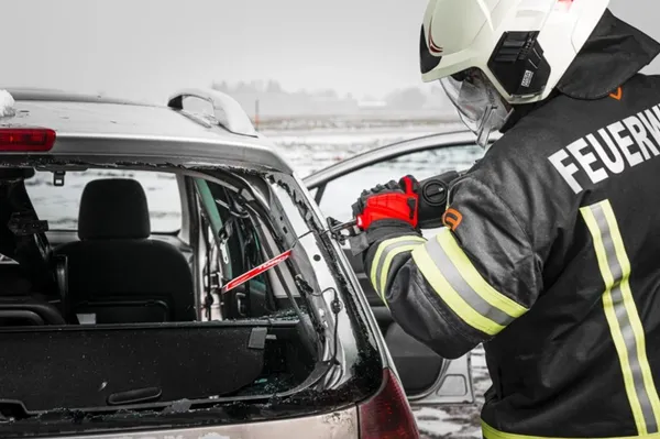 Пила шабельна акумуляторна MILWAUKEE, M18 FSZ-0X (+ полотно, HD кейс) отзывы