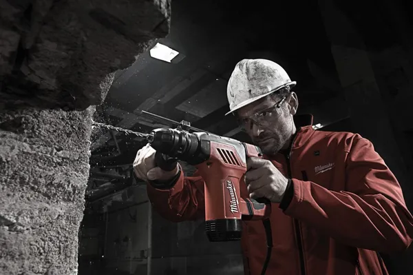 Перфоратор SDS-PLUS MILWAUKEE, PLH 28E, 800Вт, 4,1Дж (HD кейс) ціна в Україні