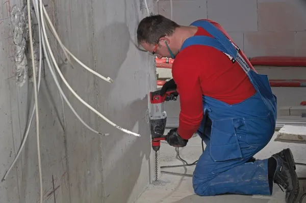 Купити Перфоратор MILWAUKEE SDS-Plus PH 28 енергія удару 3,4Дж 4933396396 (HD кейс)