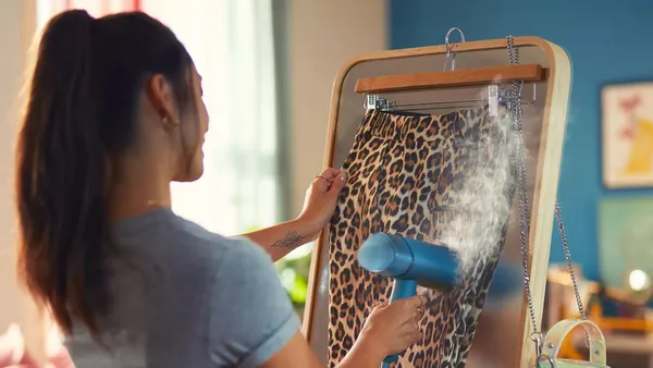 Отпариватель Philips компактный 3000 Series, 1000Вт, 100мл, постоянный пар - 20гр, складная ручка, синий заказать