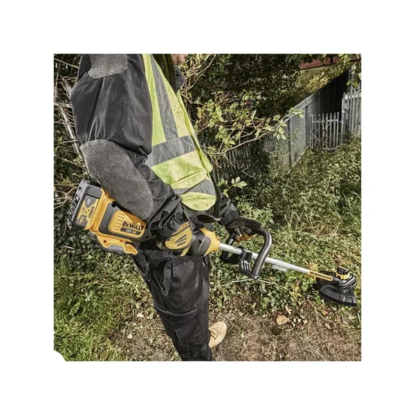 Купить Триммер садовый аккумуляторный DeWalt бесщеточный 18В 36см леска 3.6 кг без АКБ и ЗП со скидкой