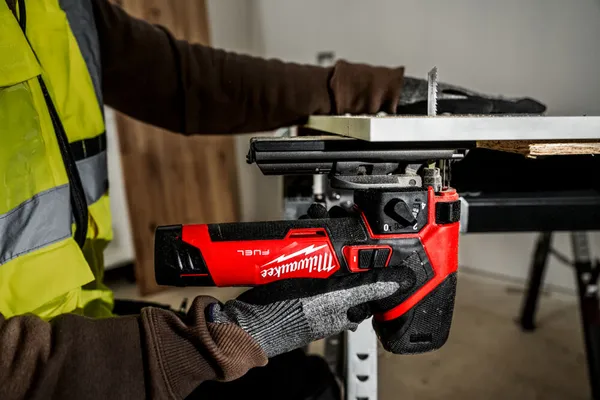 Пила лобзикова акумуляторна безщіткова M12 FJS-0 (+лезо, адаптер для видалення пилу, пилозахисний чохол, захист від уламків, м'я купить в Украине