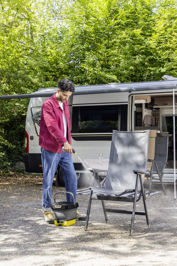 Мінімийка низького тиску акумуляторна Karcher OC 3 Foldable 120л/год шланг 1.8м бак для води 8л 2.2кг USB-C купити в Україні