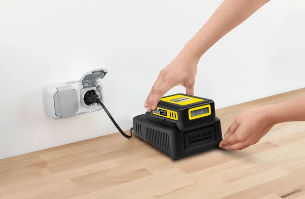 Акумулятор Karcher 18В, 2.5A, LED фото №2