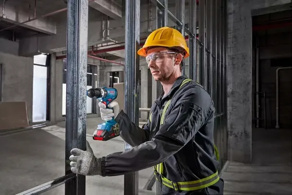 Шурупокрут-дриль акумуляторний Bosch GSB 18V-65 18В 31·65Нм 0-2100об·хв кейс 1.12кг відгуки