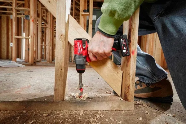 Шуруповерт-дрель аккумуляторная Milwaukee M12 FDD2-0 12В 45Нм 450·1550об·мин 1.1кг без АКБ и ЗП в наличии