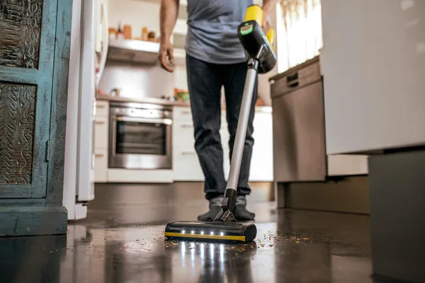 Заказать Пылесос ручной Karcher VC 6 CORDLESS OURFAMILY с доставкой